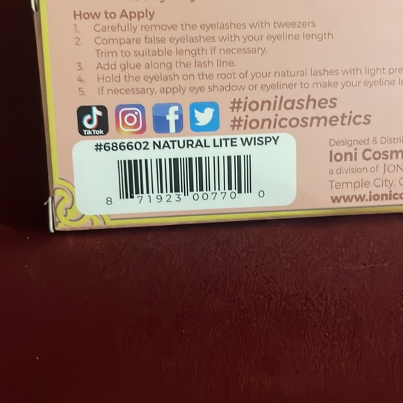 Ioni Lashes Natural Lite Wispy - Picture 3 of 3